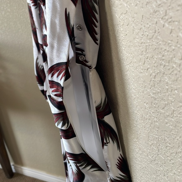 A.L.C. 100% silk dress, lined, size 8. - Picture 8 of 11